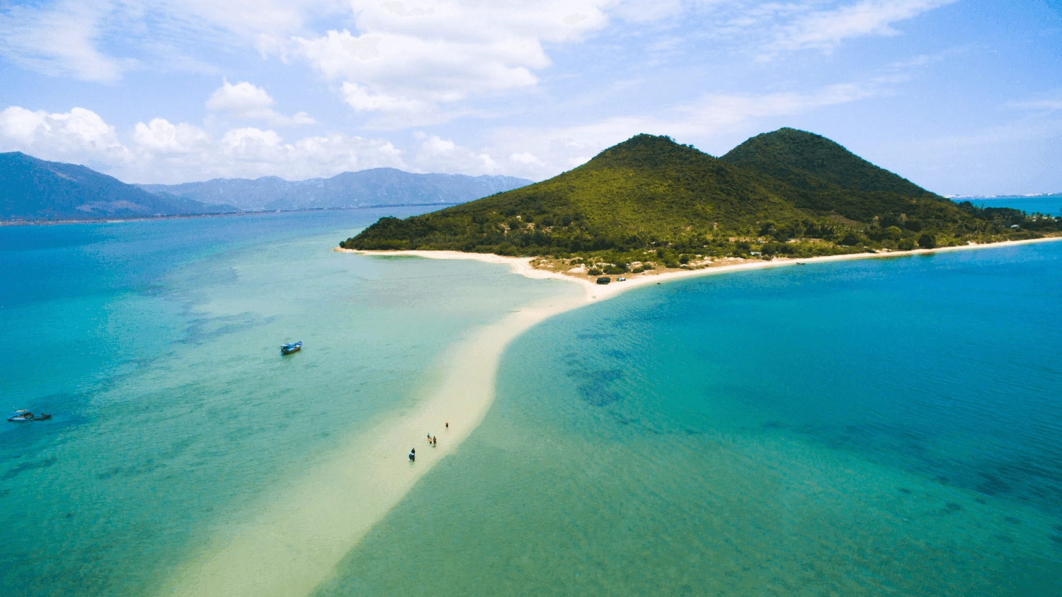 Macau (MFM) to Nha Trang (CXR)